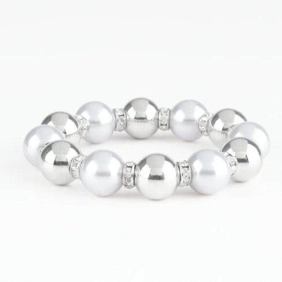 Paparazzi Jewelry Accessories - So Not Sorry - Silver Bracelet - Vintage - Picture 4 of 4